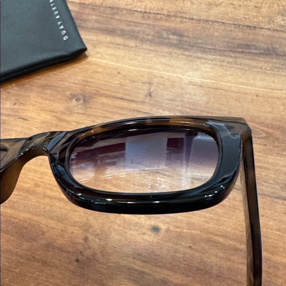 Quay Australia Black and Tortoise Sunglasses - Picture 5 of 6